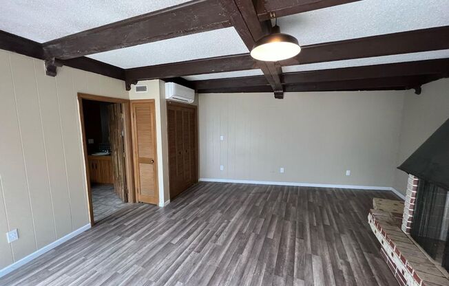 Don’t Miss Out On This AMAZING Home!!