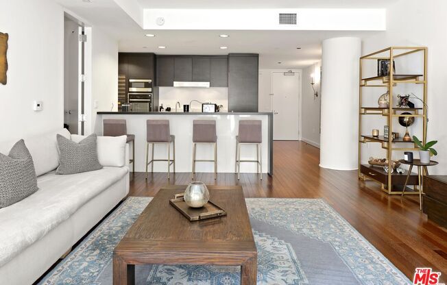 1 bed, 2 baths, 1,270 sqft, $5,700, Unit 5J