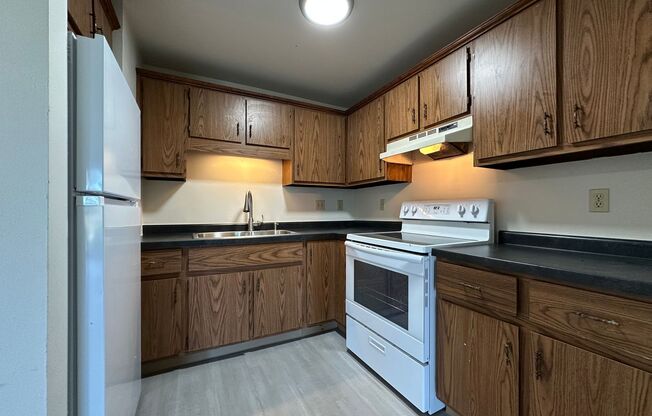 1 bed, 1 bath, 722 sqft, $870, Unit Apt. 3