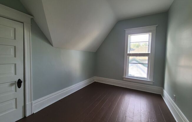 3 beds, 1 bath, $2,400