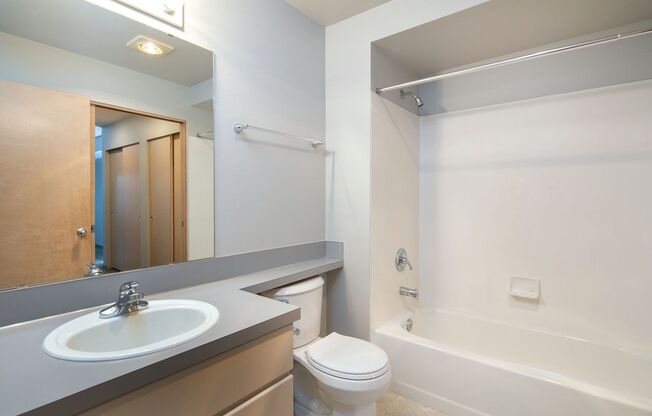 1 bed, 1 bath, $1,795, Unit 302