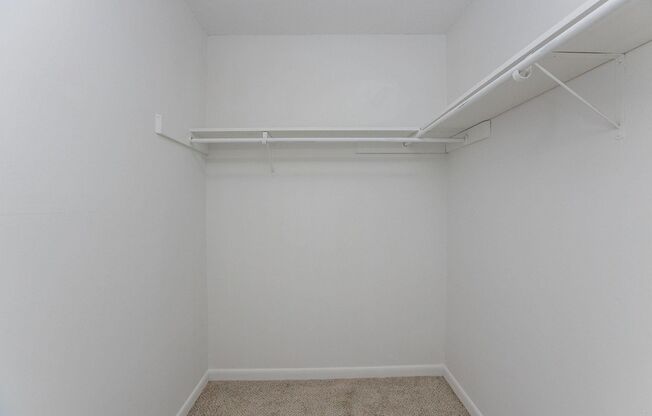 3 beds, 2.5 baths, 1,322 sqft, $950