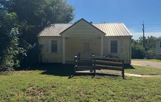 2/1 close to uptown Shelby, NC -- Cleaning will be done