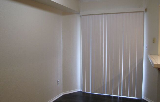Condo in South West Bakersfield Private Community and Pool