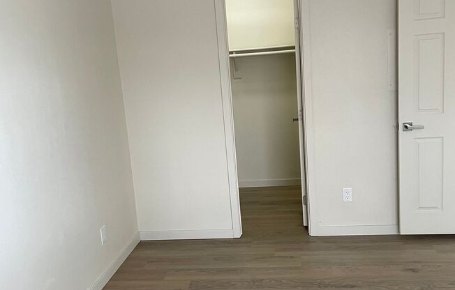 2 beds, 1 bath, 707 sqft, $1,239, Unit 7224