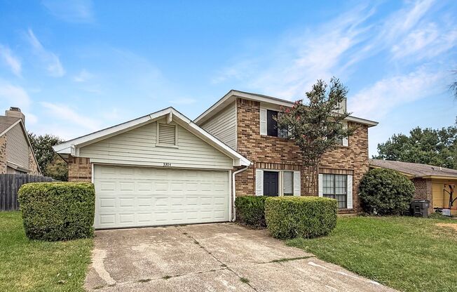 Charming 3-Bed, 2.5-Bath Home for Lease in Meadow Creek Neighborhood!