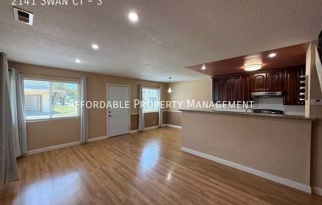 2141 SWAN CT