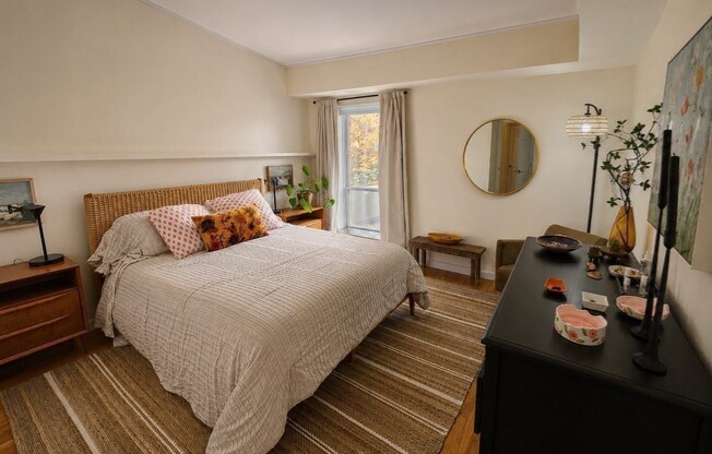 1 bed, 1 bath, 761 sqft, $2,600, Unit 16B