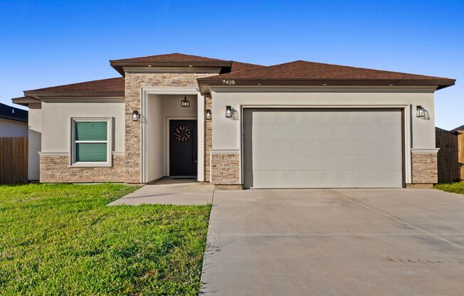 Newly built 3BD/2BTH/2GAR home in Summer Lakes for lease! 7425 Lake Havasu in Brownsville