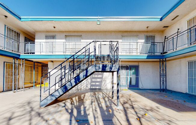 2121 Gold Ave SE