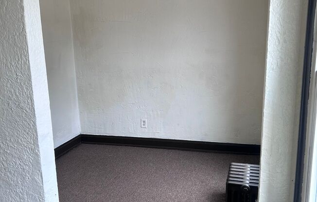 1-Bedroom Apartment on 2nd Floor with Heat Included – $700/Month