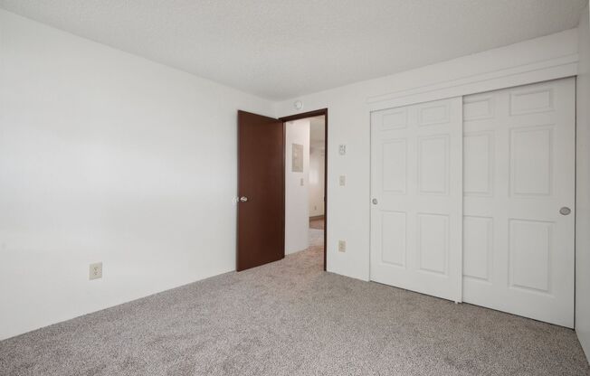 1 bed, 1 bath, 650 sqft, $1,050, Unit N-01