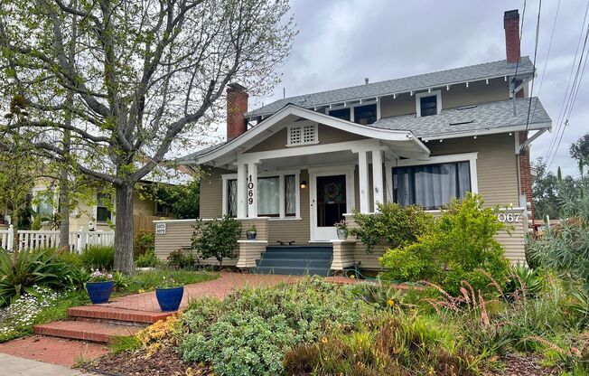 1BD 1BA Unit on the border of Hillcrest and University Heights - Freshly Painted, NEW Stove