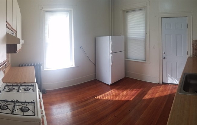 2 beds, 1 bath, $2,150, Unit 1