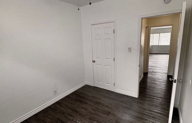 2 beds, 1 bath, 800 sqft, $2,450, Unit 07