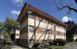2320 W Garfield