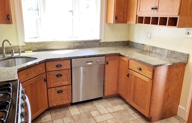 2 beds, 2 baths, 1,000 sqft, $2,550, Unit 1