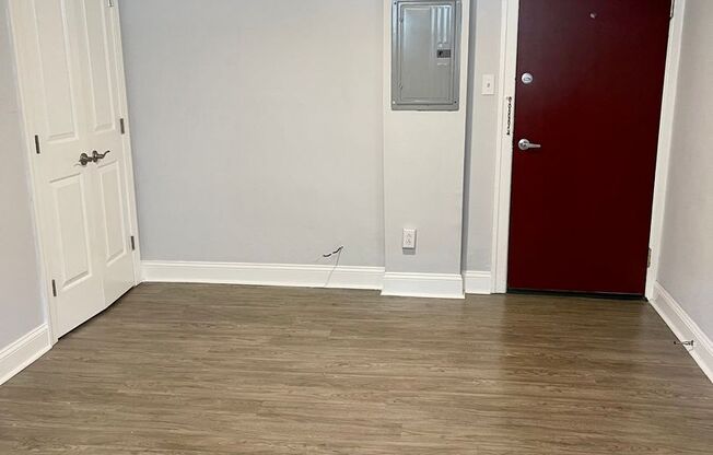 Studio, 1 bath, 275 sqft, $950, Unit BG