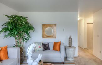 2 beds, 1 bath, 800 sqft, $1,350, Unit #110B