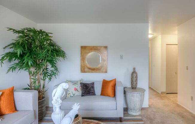 2 beds, 1 bath, 800 sqft, $1,350, Unit #110B