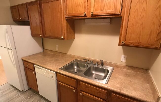 3 beds, 1.5 baths, 1,200 sqft, $1,495