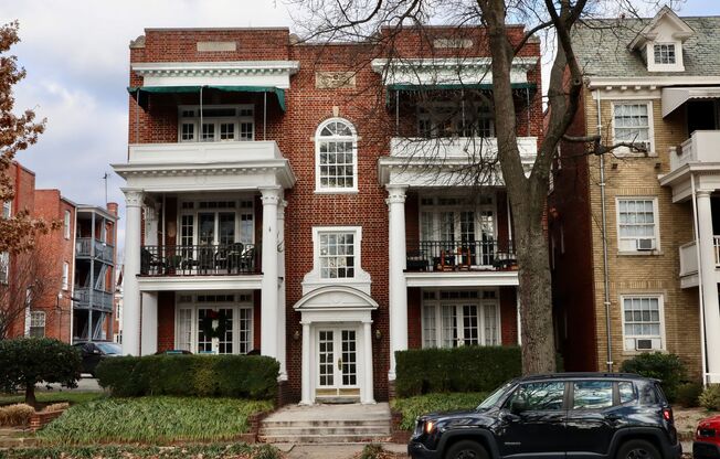 THIS IS THE ONE 2 Bedroom 2 Bath Condo in The Museum District