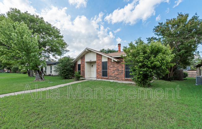 125 LUCINDA DR