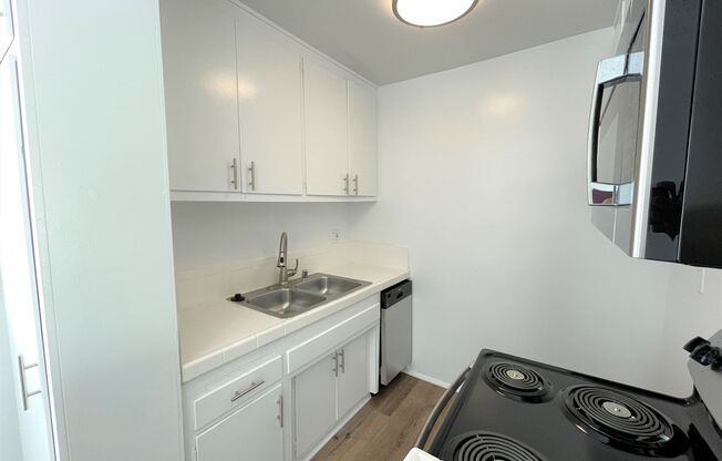 1 bed, 1 bath, 556 sqft, $1,625, Unit 084#30