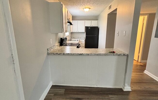 1 bed, 1 bath, 745 sqft, $740