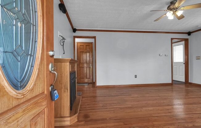 Charming 3-Bedroom Home with Modern Finishes and Spacious Loft