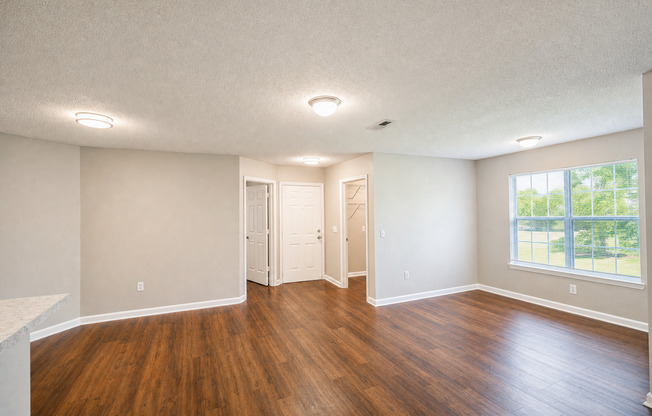 3 beds, 2 baths, 1,151 sqft, $1,095, Unit 208