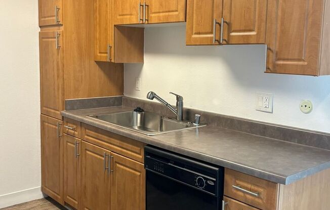 1 bed, 1 bath, 750 sqft, $2,225, Unit 103