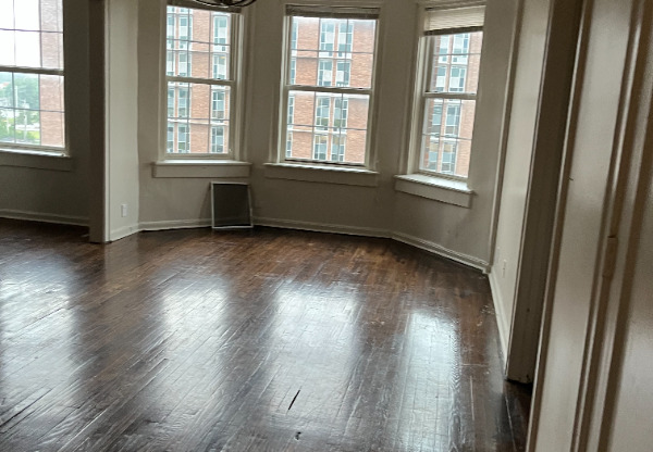 1 W 28 ST