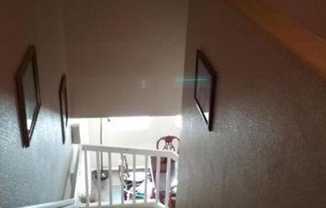 4 beds, 2.5 baths, $2,200