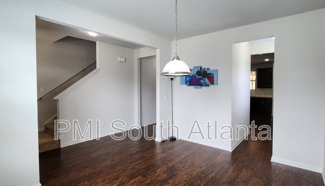 633 AMROSE WAY
