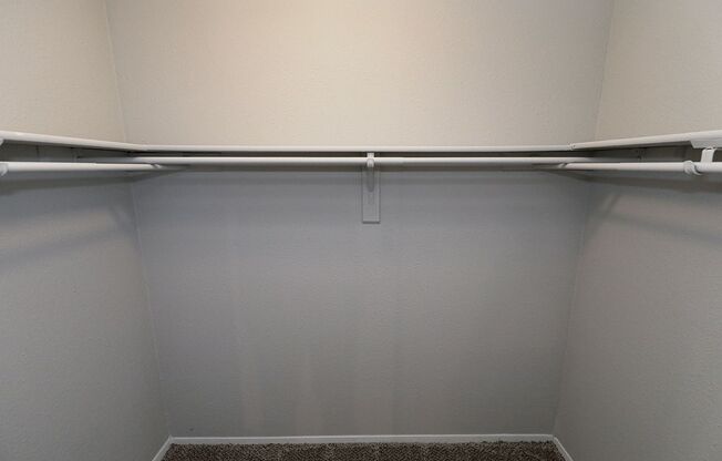 1 bed, 1 bath, 745 sqft, $835