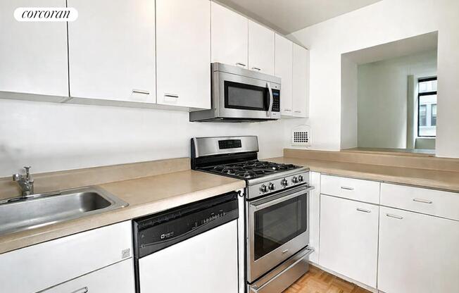 Studio, 1 bath, 600 sqft, $3,495, Unit 8B