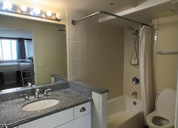 2 beds, 2 baths, 941 sqft, $3,700