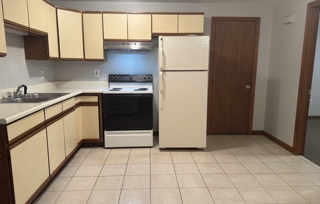 2 beds, 1 bath, 800 sqft, $1,550, Unit A