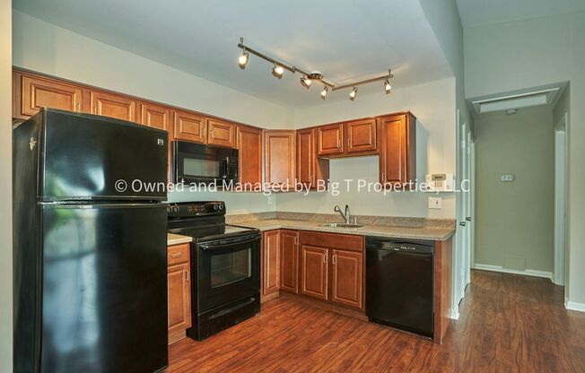 1bd/1ba in Cluster of Woodlawn Alexandria