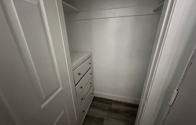 1 bed, 1 bath, 307 sqft, $1,495.83, Unit 15