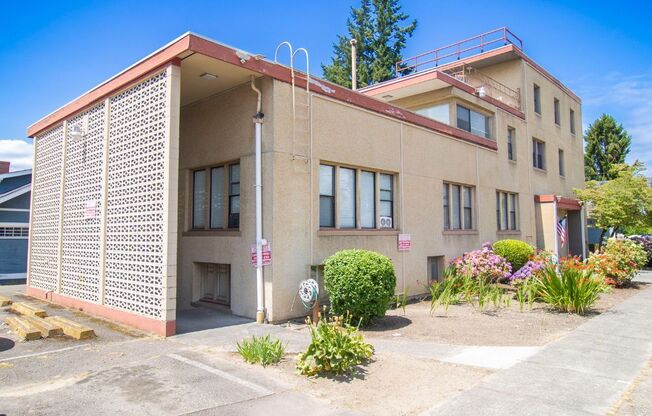 Tien Hong Duong Living Trust - 901 (Olympic Group - Silver)
