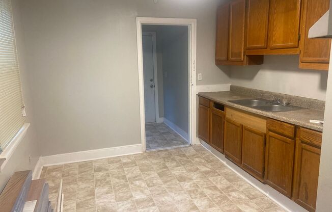 2 beds, 1 bath, $950