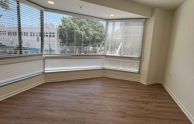 2 beds, 2 baths, 901 sqft, $3,550, Unit 204 P
