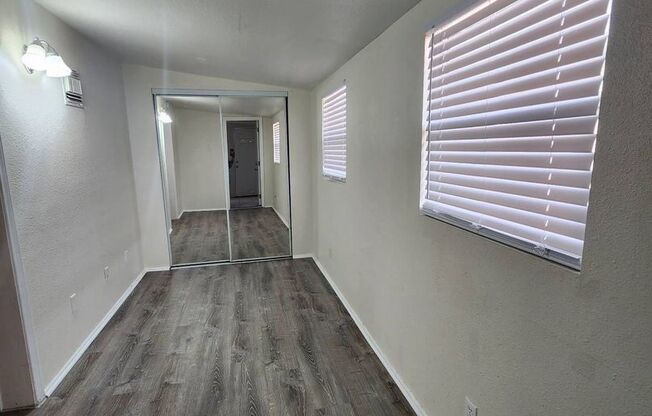 2 beds, 1 bath, $1,200