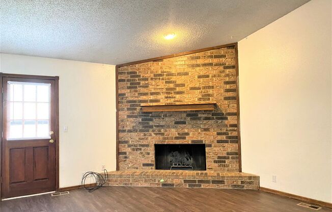 Spacious 3 Bed/2 Bath Duplex with Private Back Patio and 2-Car Garage!
