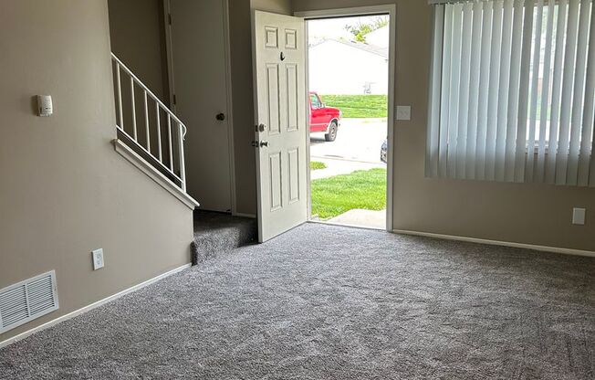 2 beds, 1 bath, 869 sqft, $1,159, Unit 12716S