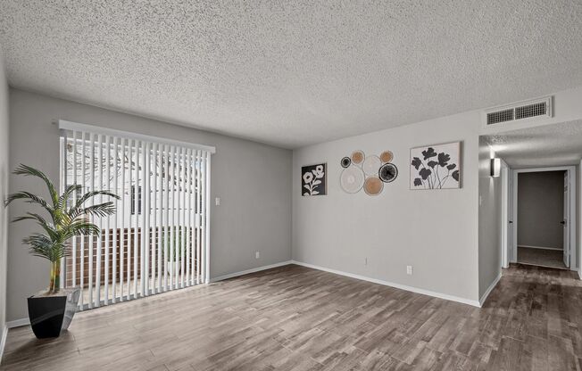 2 beds, 1 bath, 815 sqft, $1,399, Unit 306 B