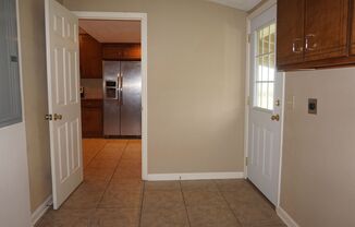 3 beds, 3 baths, $1,045