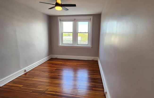 1 bed, 1 bath, $1,795, Unit Station - 04B